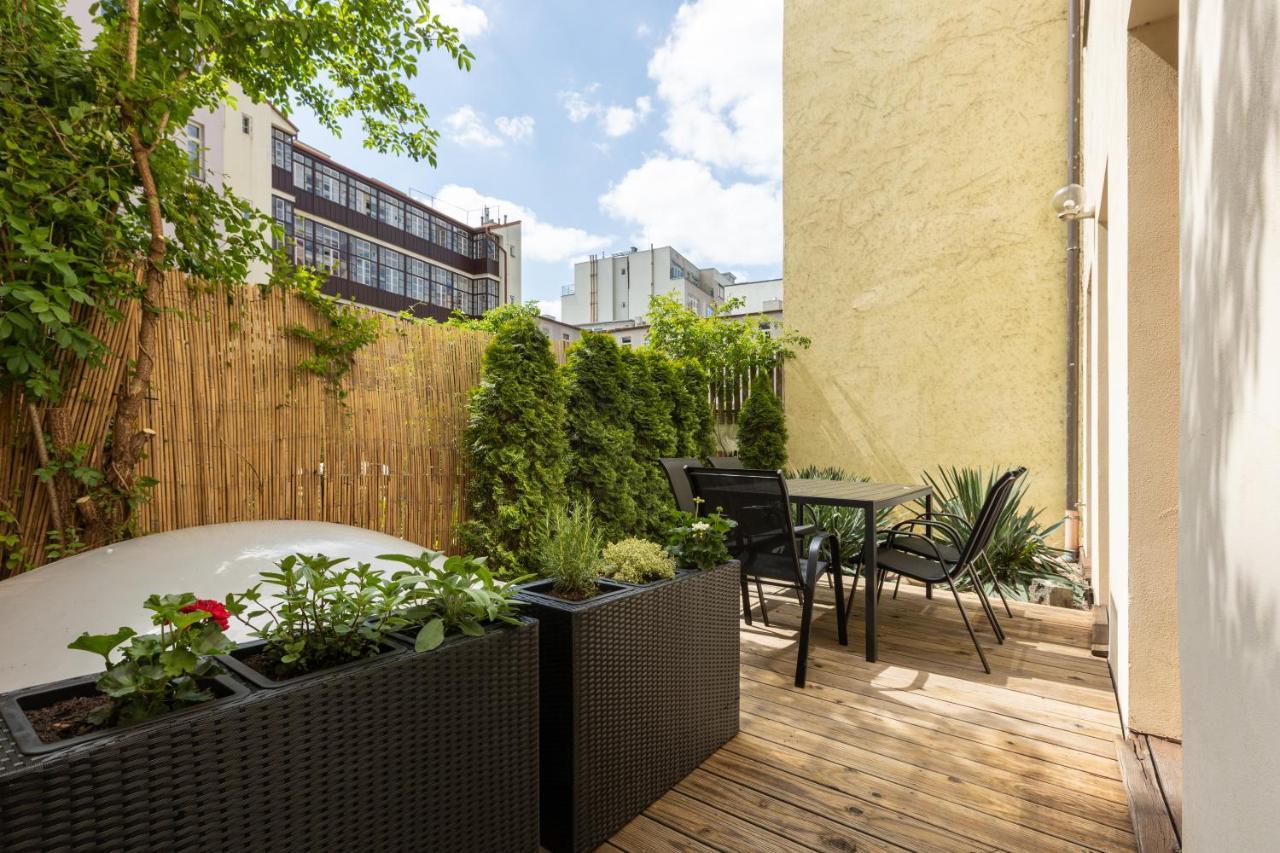 City Centre Garden Apartment With Parking Прага Экстерьер фото